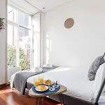 Bonjardim W/ Balcony By Lovelystay פורטו
