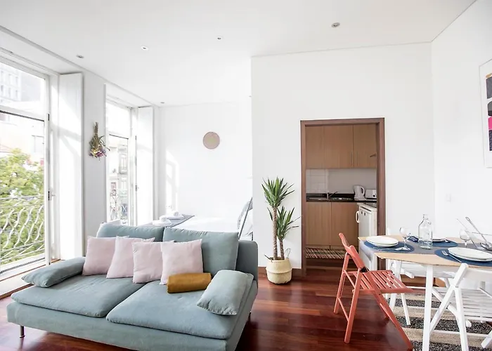 شقة Bonjardim W/ Balcony By Lovelystay بورتو