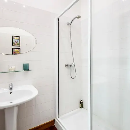 Daire Bonjardim W/ Balcony By Lovelystay